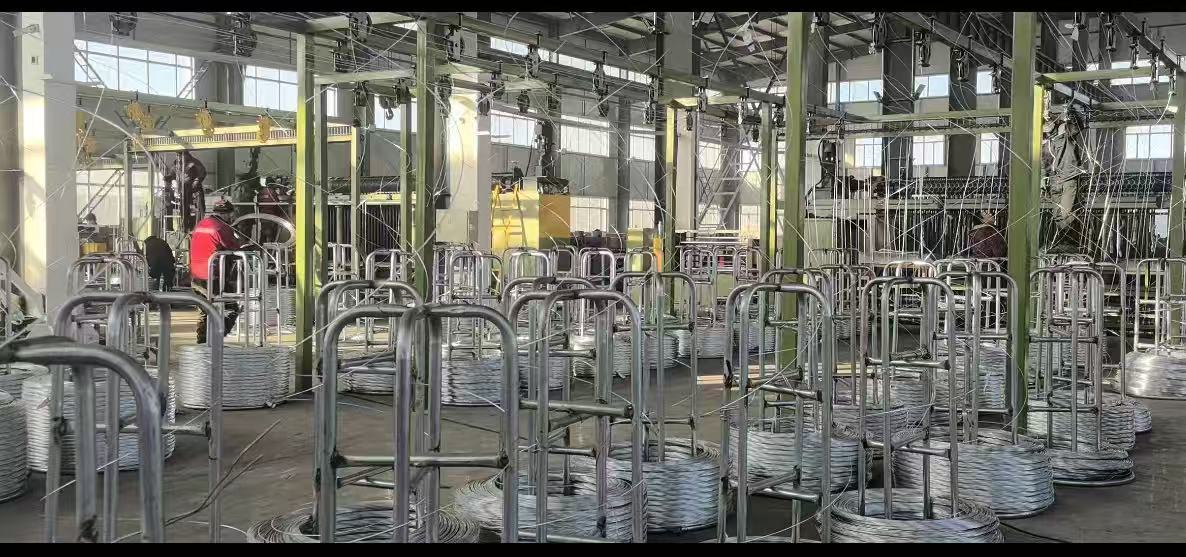 Последние блоги о компании Производитель габионов увеличивает производство после внедрения технологии JINLIDA CNC