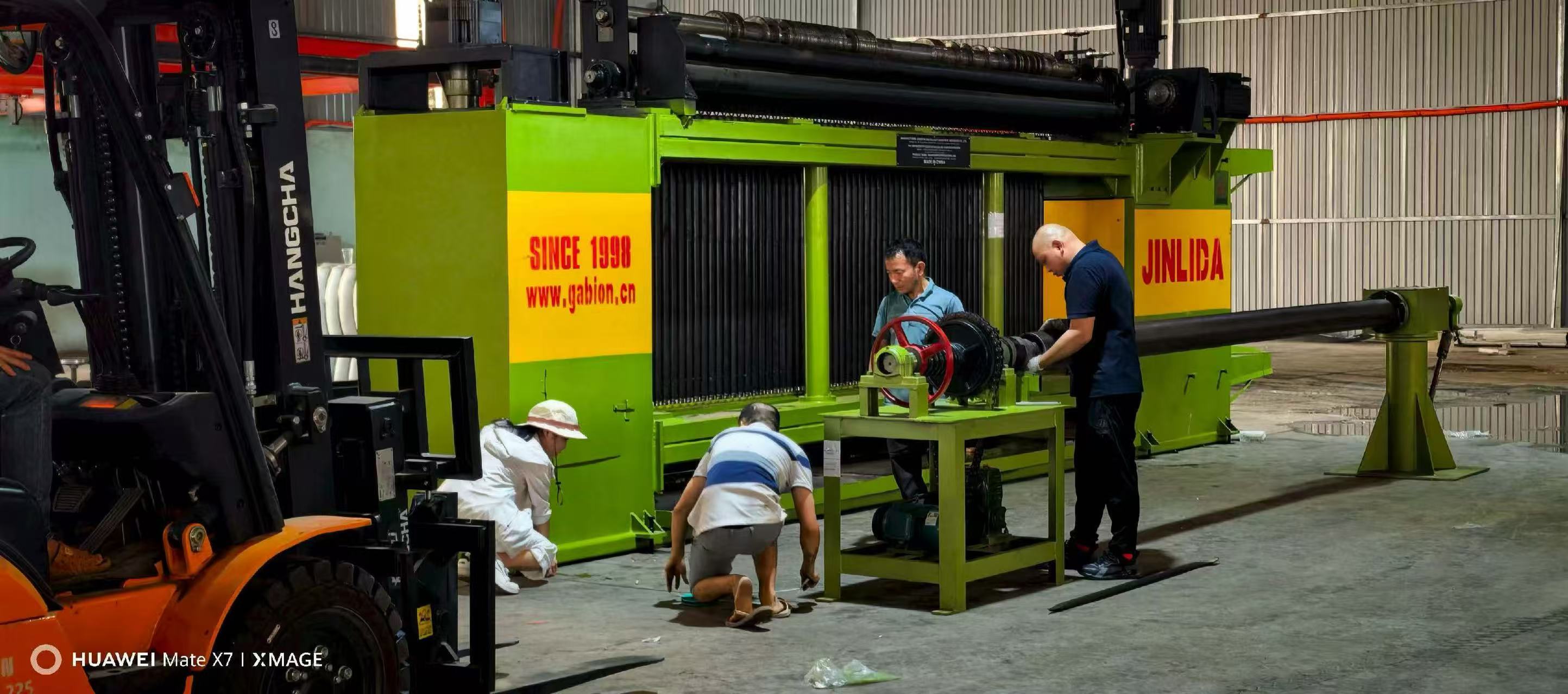 Последние блоги о компании JINLIDA укрепляет послепродажное обслуживание для поддержки мировых производителей габионной сетки