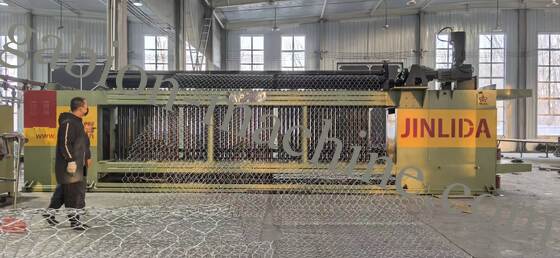 Купить Высокоскоростной станкорегулируемый Gabion Mesh Machine 60×80 / 80×100 / 100×120 мм Автоматическая шестиугольная сетка для производства Gabion Box онлайн изготовление