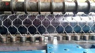 Купить Машина чистый делать провода Gi горного склона шестиугольная с утверждением CE онлайн изготовление